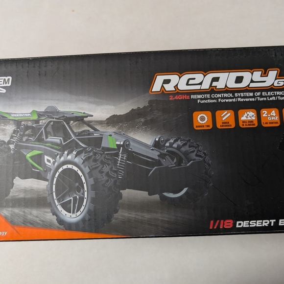 NWT READY TO GO High-Speed Green and Black RC Car - Picture 6 of 7